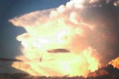 Nuage menaçant avec un regard impressionnant